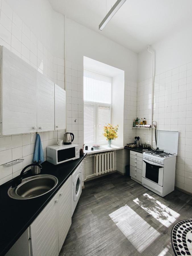 Entire 2-Bedroom Authentic Flat Kiev Exterior foto